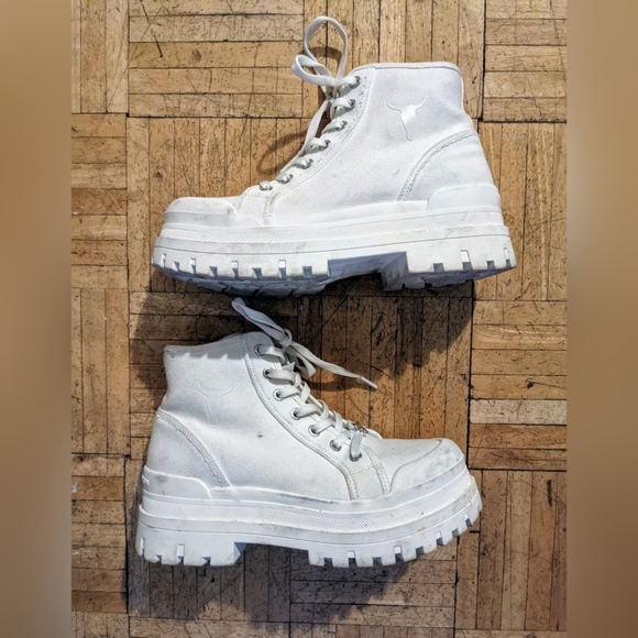 Windsor Smith Shoes | Windsor Smith Deserve Platform Sneakers 8-8.5 | Color: White | Size: 8 | Seanasny's Closet